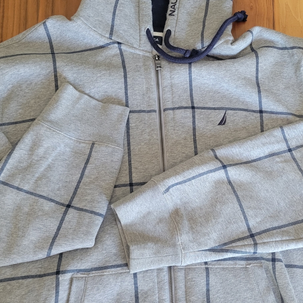 Nautica Men's Gray Hoodie Sweater - Picture 6 of 7